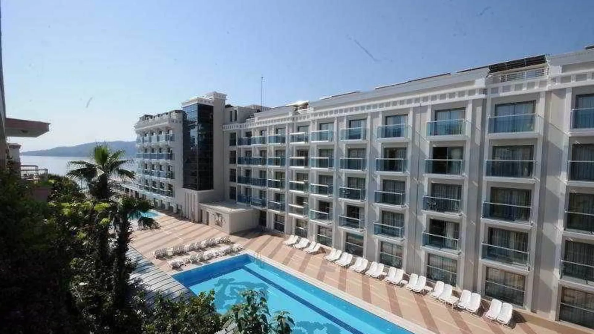 Emre Beach & Emre Hotel Marmaris 4*,